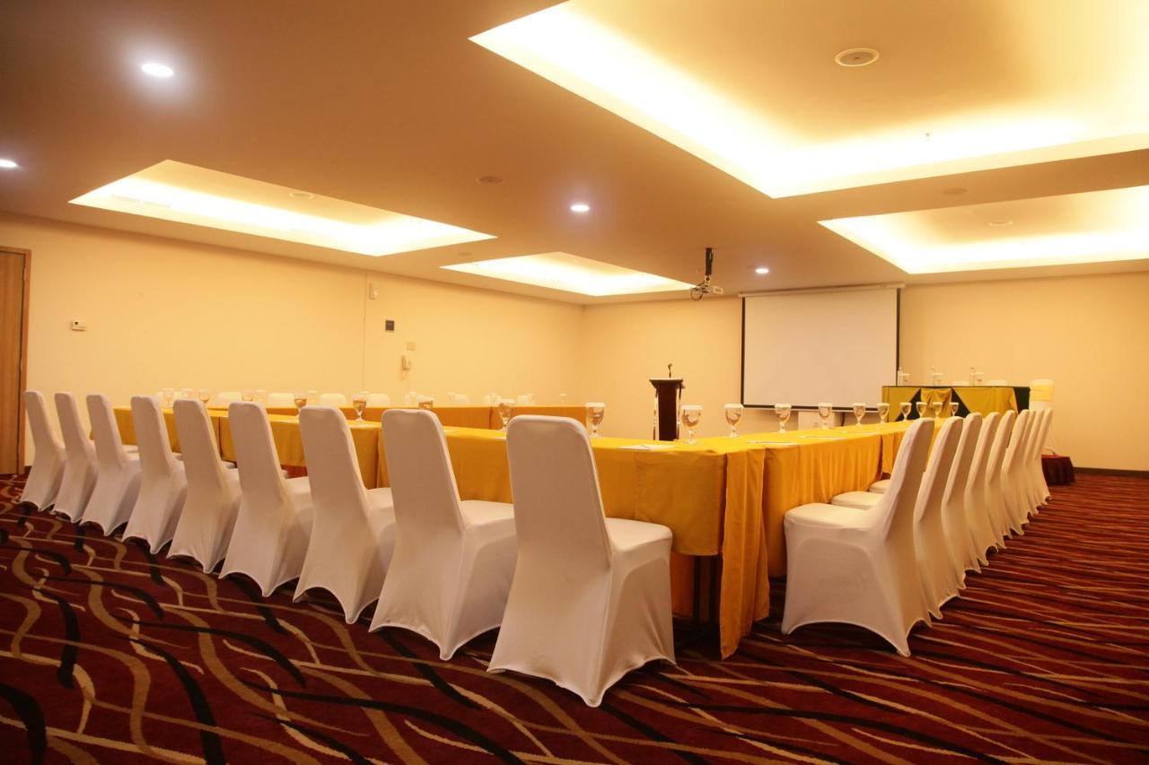 Winstar Hotel Pekanbaru Eksteriør bilde
