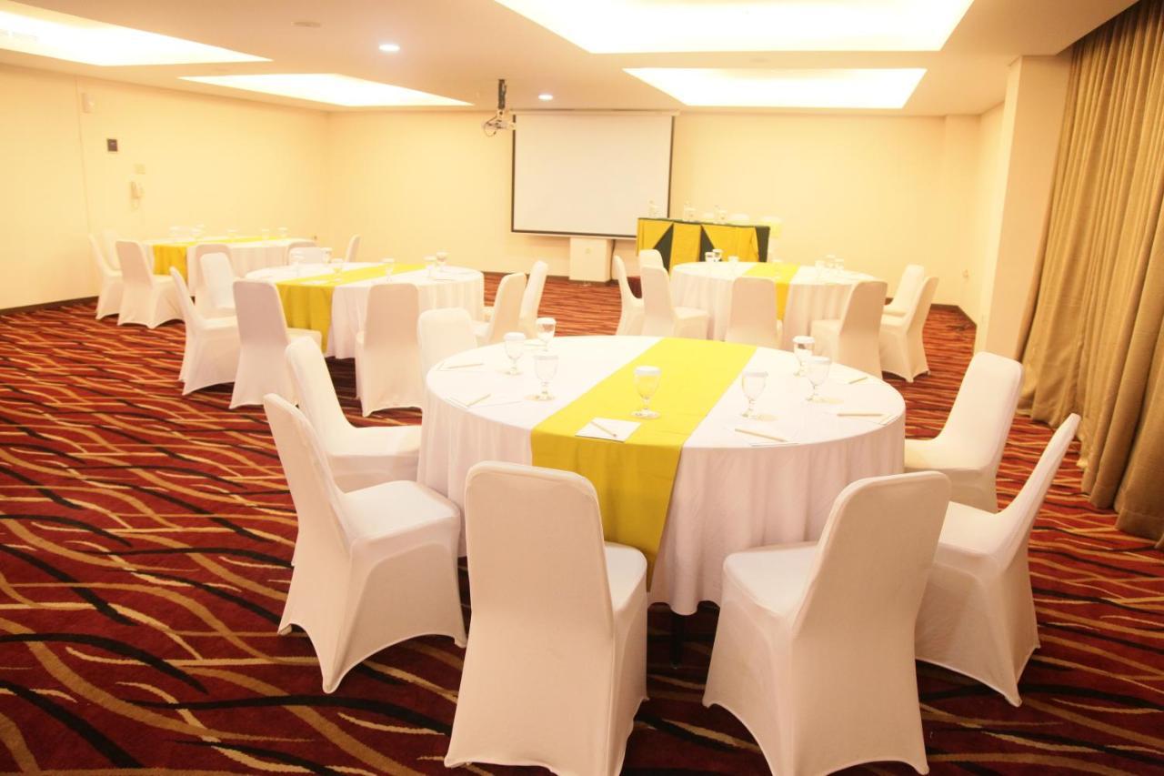 Winstar Hotel Pekanbaru Eksteriør bilde