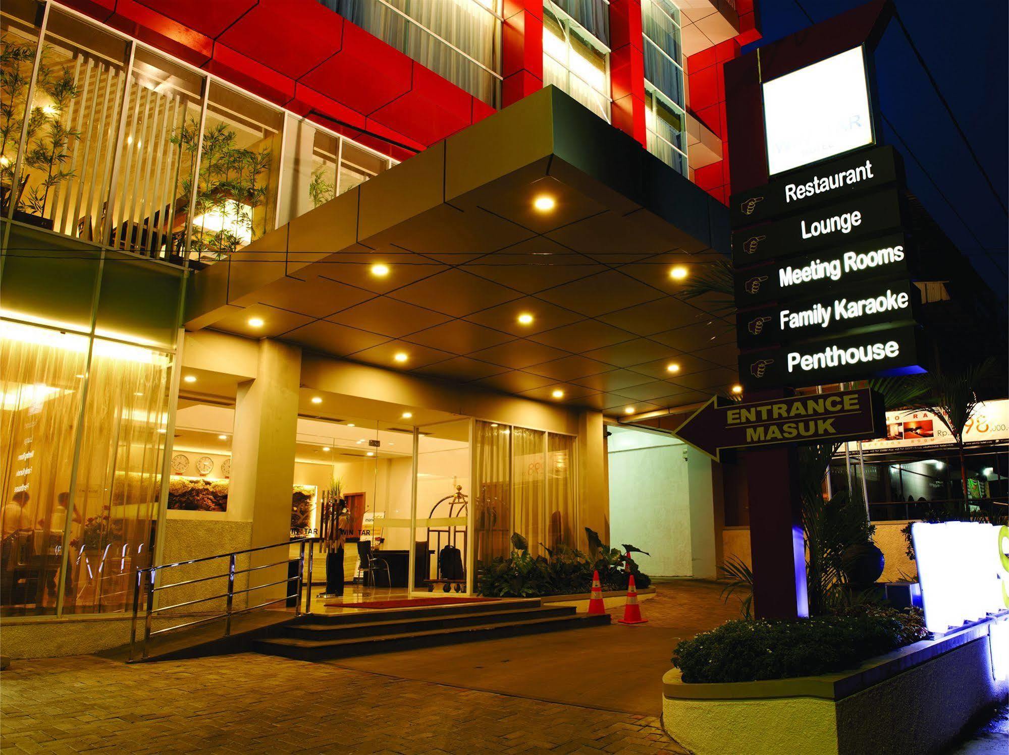Winstar Hotel Pekanbaru Eksteriør bilde
