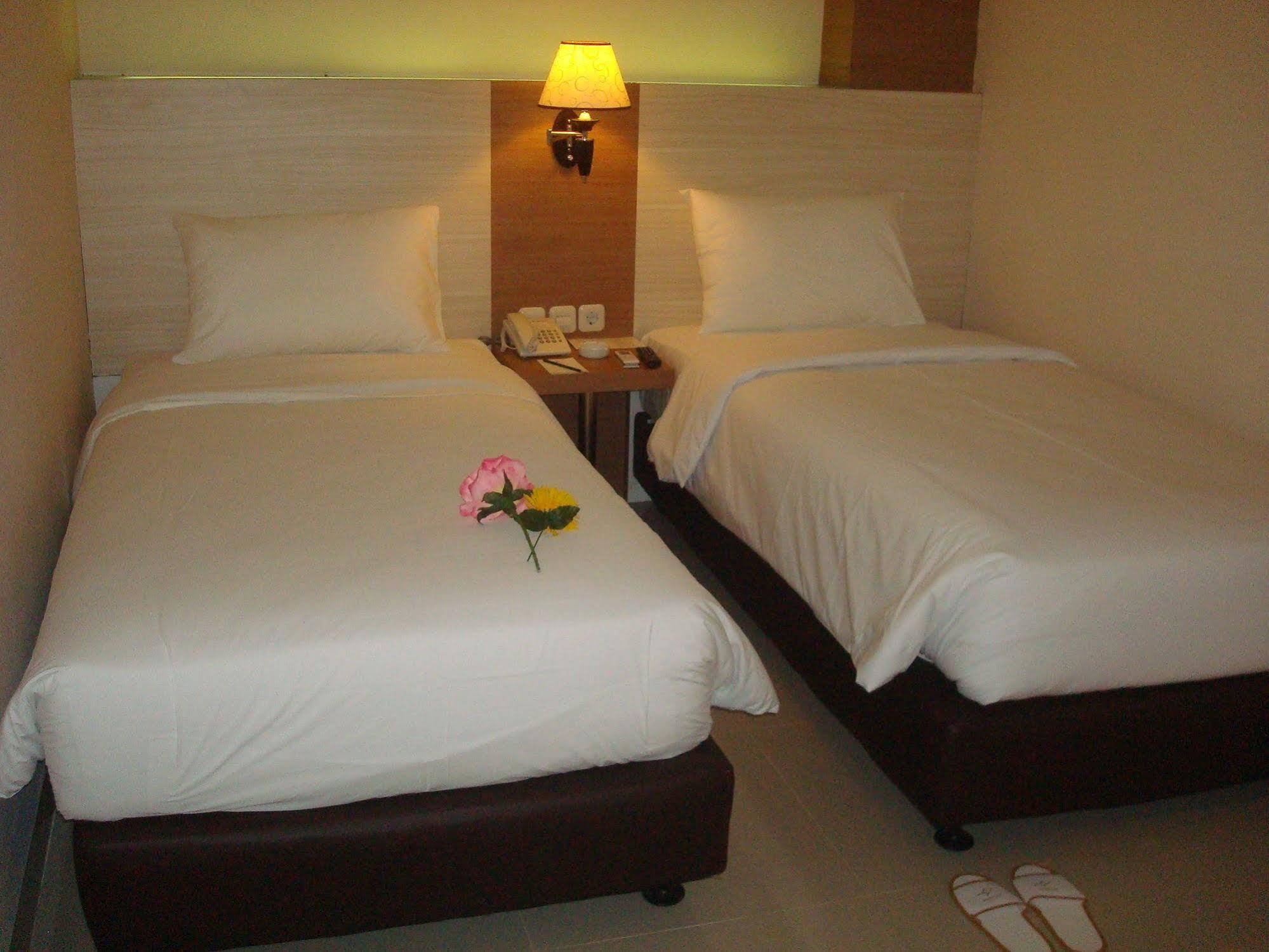 Winstar Hotel Pekanbaru Eksteriør bilde