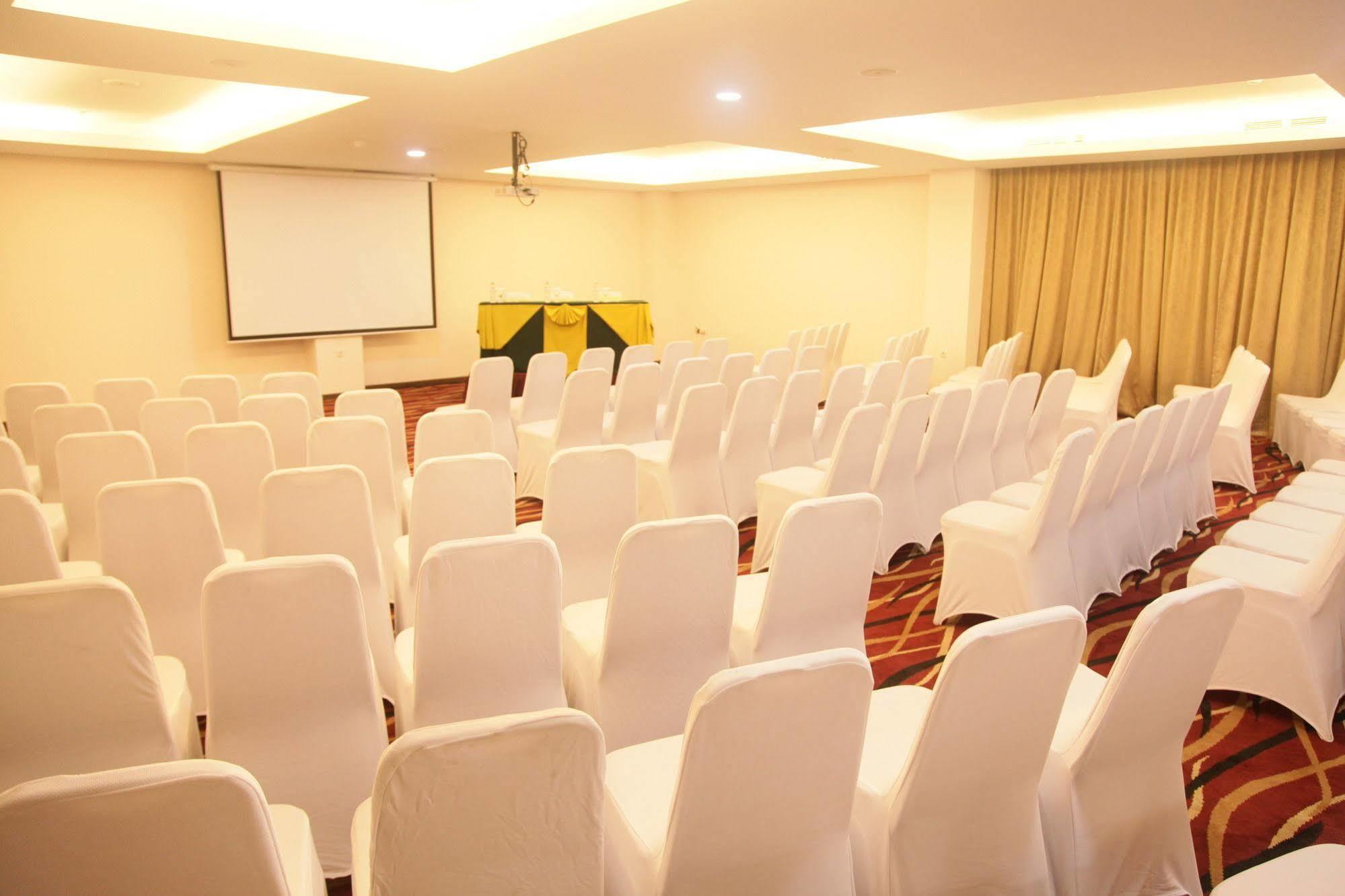 Winstar Hotel Pekanbaru Eksteriør bilde