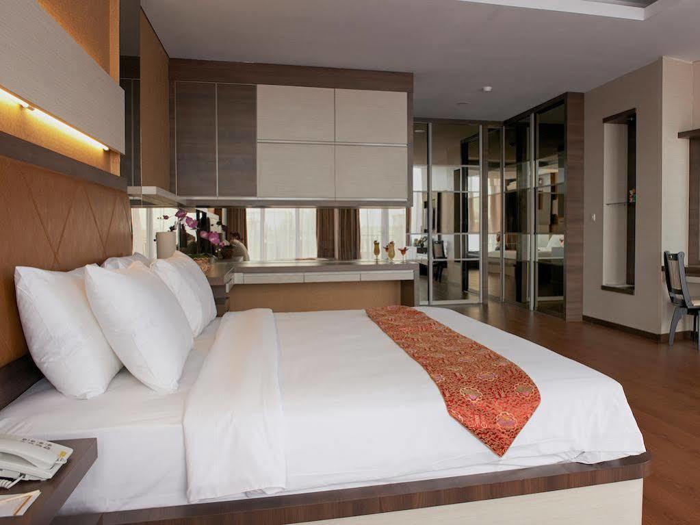 Winstar Hotel Pekanbaru Eksteriør bilde